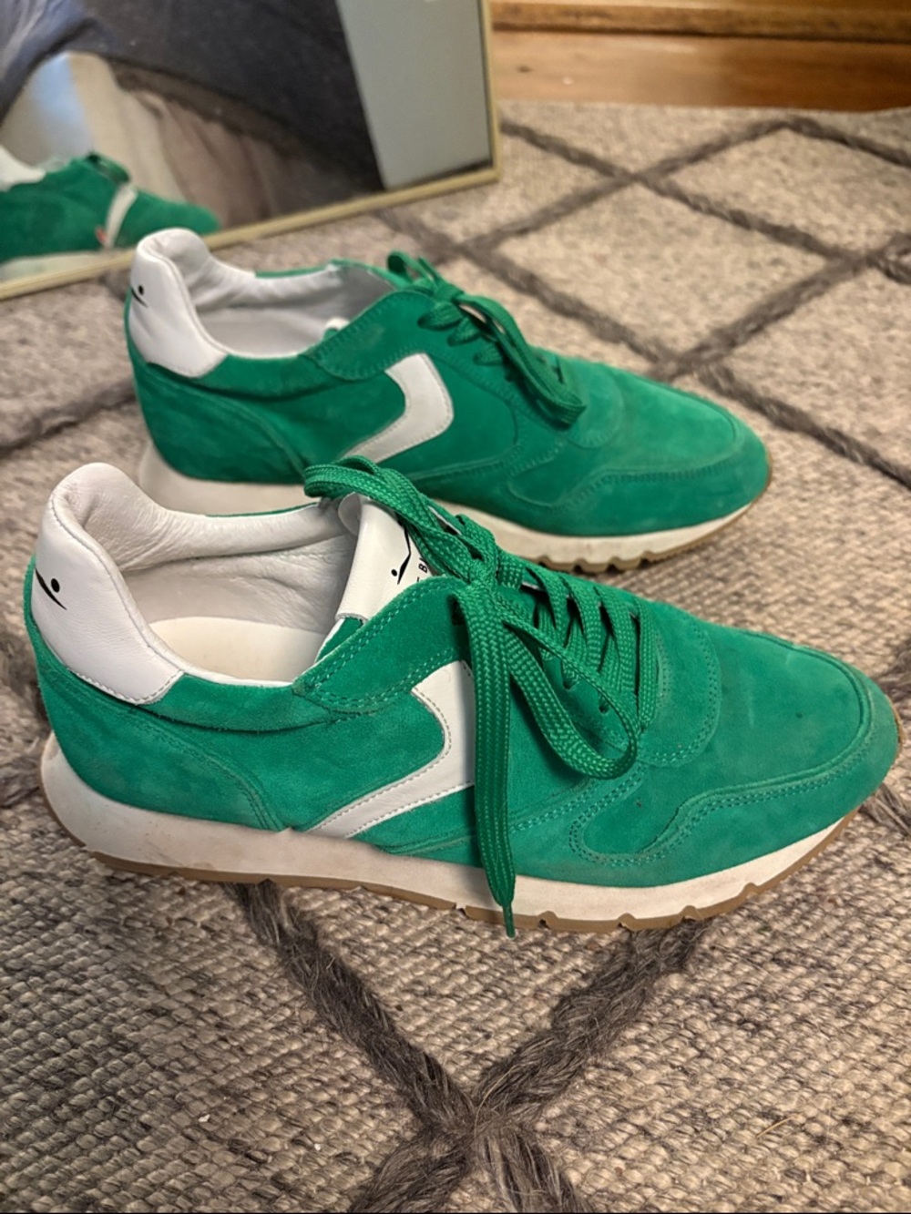 Voile  Blanche Green Suede women’s Sneakers with White Accent size 39 - Picture 5 of 6